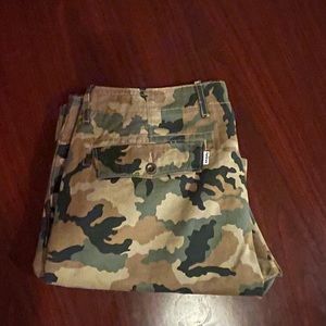 Camo Levi’s chinos.